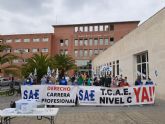 Medio centenar de TCE se concentran por sus derechos frente al centro de consultas Príncipe de Viana