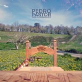 Pedro Pastor presenta 'Vueltas', el primer adelanto de su cuarto disco