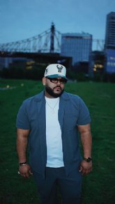 Alejandro lanza su nuevo EP titulado 'ROSMA'