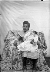 El Archivo General de la Regin de Murcia abre una ventana al pasado con una galera sobre la fotografa post mortem