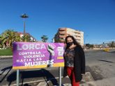 El Ayuntamiento instala carteles con el mensaje 'Lorca contra la violencia hacia las mujeres' en los accesos al término municipal