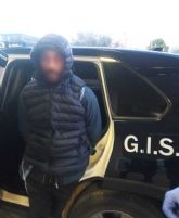 El operativo de seguridad desplegado por el Gobierno de Lorca a travs de Polica Local en San Cristbal detiene a un presunto ladrn y recupera un vehculo sustrado