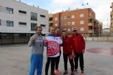 Los jugadores de ElPozo Murcia FS, Fabio, Xuxa y Fernando Drasler comparten la jornada con ms de 300 alumnos/as del CEIP Mirasierra de Torreagera