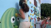 Colectividades Antonia Navarro entrega un roc�dromo al CEIP Virgen de la Fuensanta de La Alberca, ganador del concurso 'La Canci�n del Patio M�s Saludable'