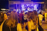 Unas 3.500 personas dan la bienvenida al verano en Santiago de la Ribera con un fin de semana de humor, m�sica y actividades para toda la familia