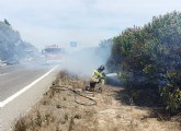 Incendio en la mediana de la AP7, en San Javier