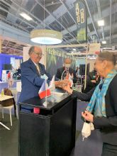 La AEF otorga un reconocimiento a Chantal Zimmer en el Saln de la Franquicia de Pars