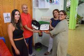 La concejala de Educaci�n asiste al acto de donaci�n de un desfibrilador al Colegio Francisco Caparr�s