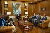 El Gobierno regional apuesta por el crecimiento del sector industrial para que los j�venes puedan construir su futuro en la Regi�n