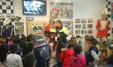 Ms de un centenar de alumnos del CEIP Comarcal-Deitania visitan las dependencias de la Jefatura de la Polica Local y la Coleccin Museogrfica