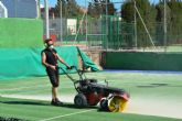 Mejoras en la pista de tenis del polideportivo