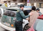 La Guardia Civil detiene al sospechoso de agredir sexualmente a una mujer y atracar a un vecino de Archena