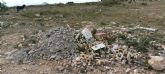 MC La Unión exige al Ayuntamiento que ataje el vertido de escombros (con amianto incluido) en Roche