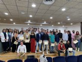 Un total de 24 jóvenes recogen sus diplomas de Socorrismo y Limpieza de espacios públicos, en San Javier