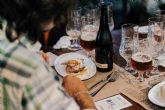 Cervezas Alhambra y Hamburguesera FBI se unen en una velada nica con esencia local y Numeradas Serie Andaluca