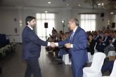 López Miras felicita a Pedreño por su reelección al frente de Ucomur y destaca el compromiso del Gobierno regional con la economía social
