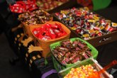 Alertan sobre el peligro de los dulces de Halloween