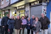 El Bar La Paz congregó a más de 100 clientes, antiguos empleados, vecinos y amigos en su gran fiesta de despedida