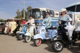 La Universidad Popular exalta la cultura y la tradición con una caravana de coches de época