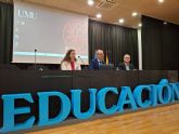 El consejero Vctor Marn participa en un encuentro con alumnado de la Facultad de Educacin de la UMU