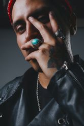 James ec vuelve con su banda extraterrestre y presenta su nuevo single: 